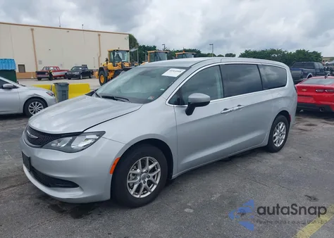 2023 Chrysler Voyager Lx из США, поврежденный, VIN 2C4RC1CG9PR525927